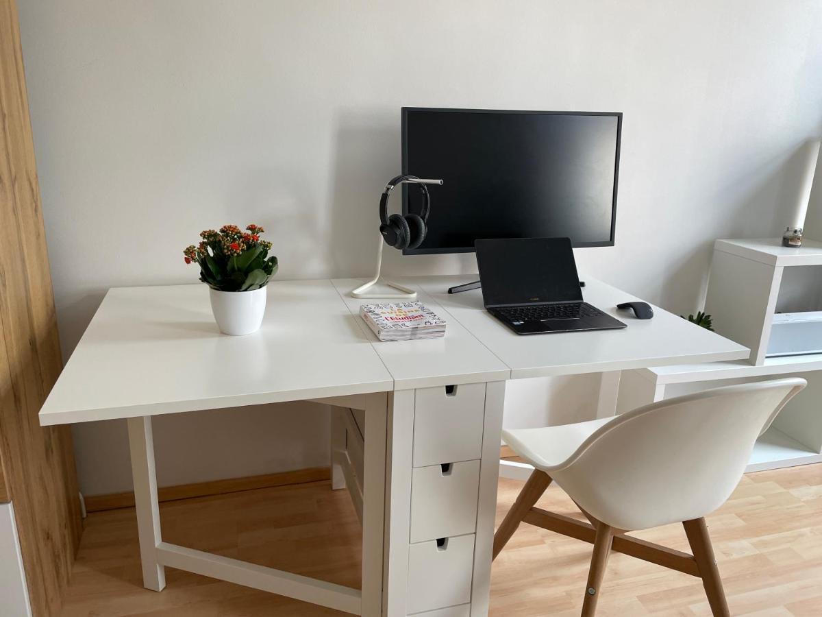 Central Sunny Flat With Free Parking Apartman Bécs Kültér fotó