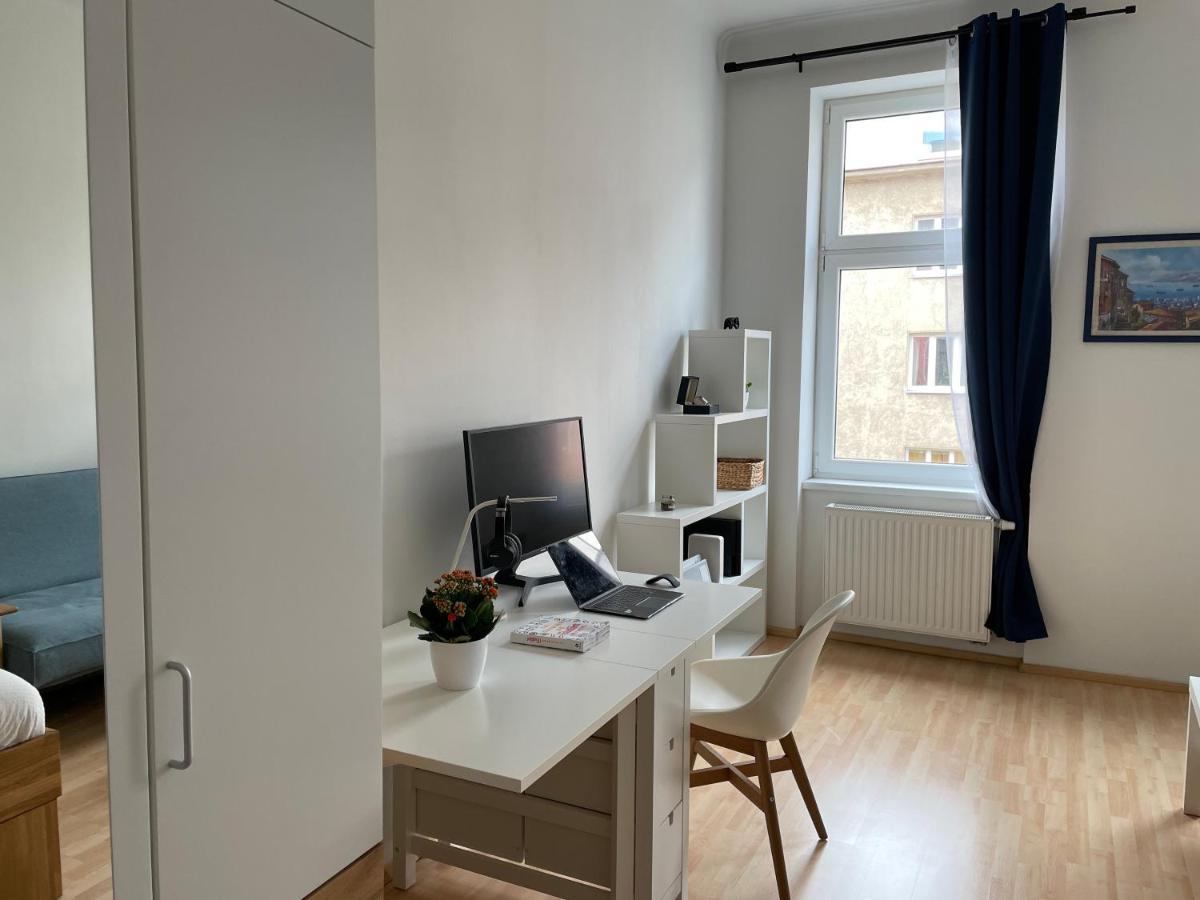Central Sunny Flat With Free Parking Apartman Bécs Kültér fotó